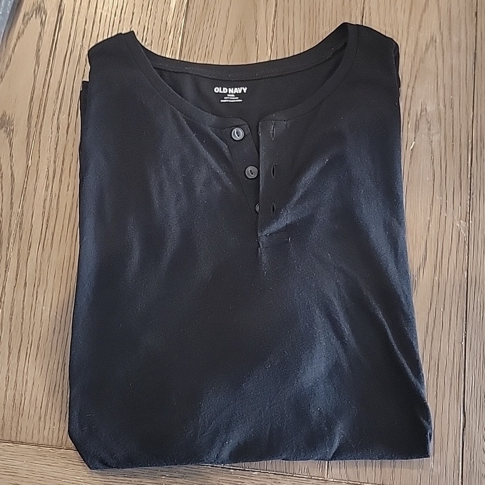 Mens Old Navy Henly T shirt